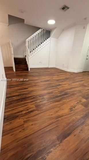 En Renta: $3,250 (4 camas, 3 baños, 1687 Pies cuadrados)