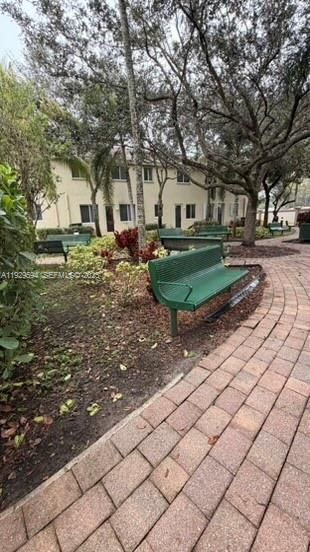 En Renta: $3,250 (4 camas, 3 baños, 1687 Pies cuadrados)