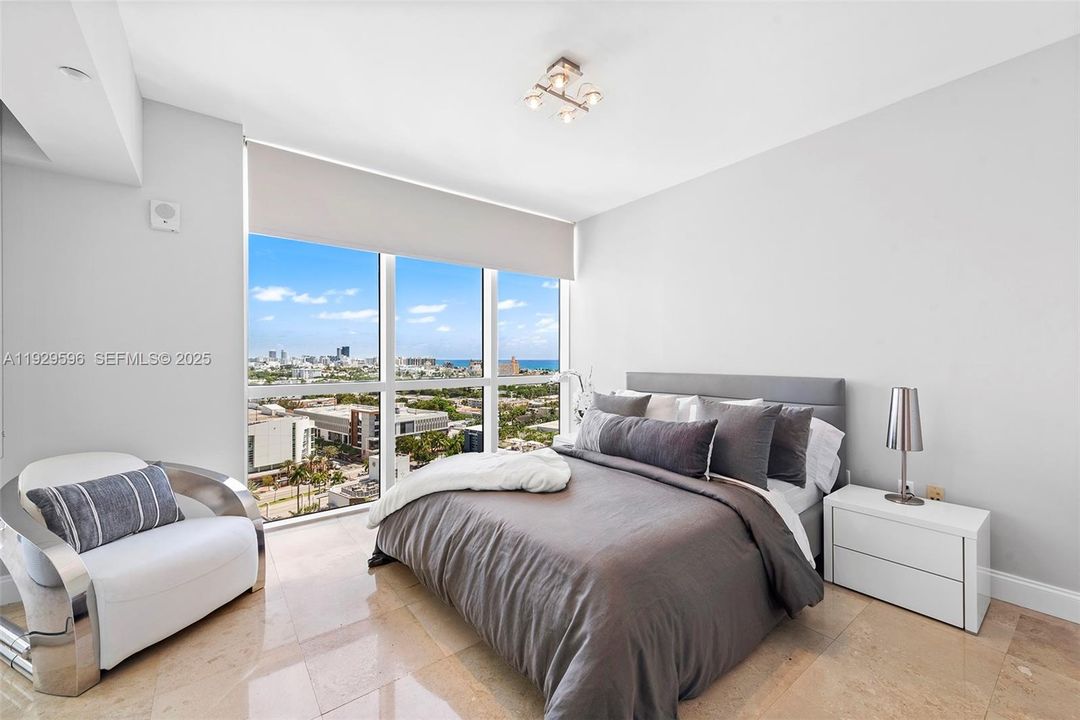 For Rent: $8,500 (2 beds, 2 baths, 1400 Square Feet)