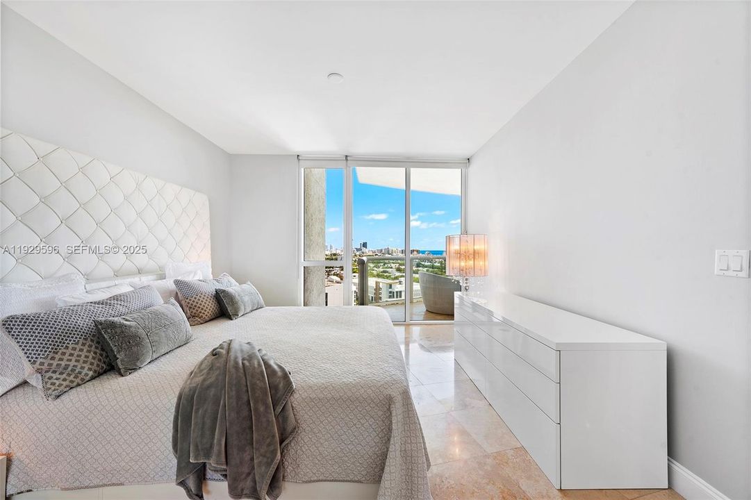 For Rent: $8,500 (2 beds, 2 baths, 1400 Square Feet)