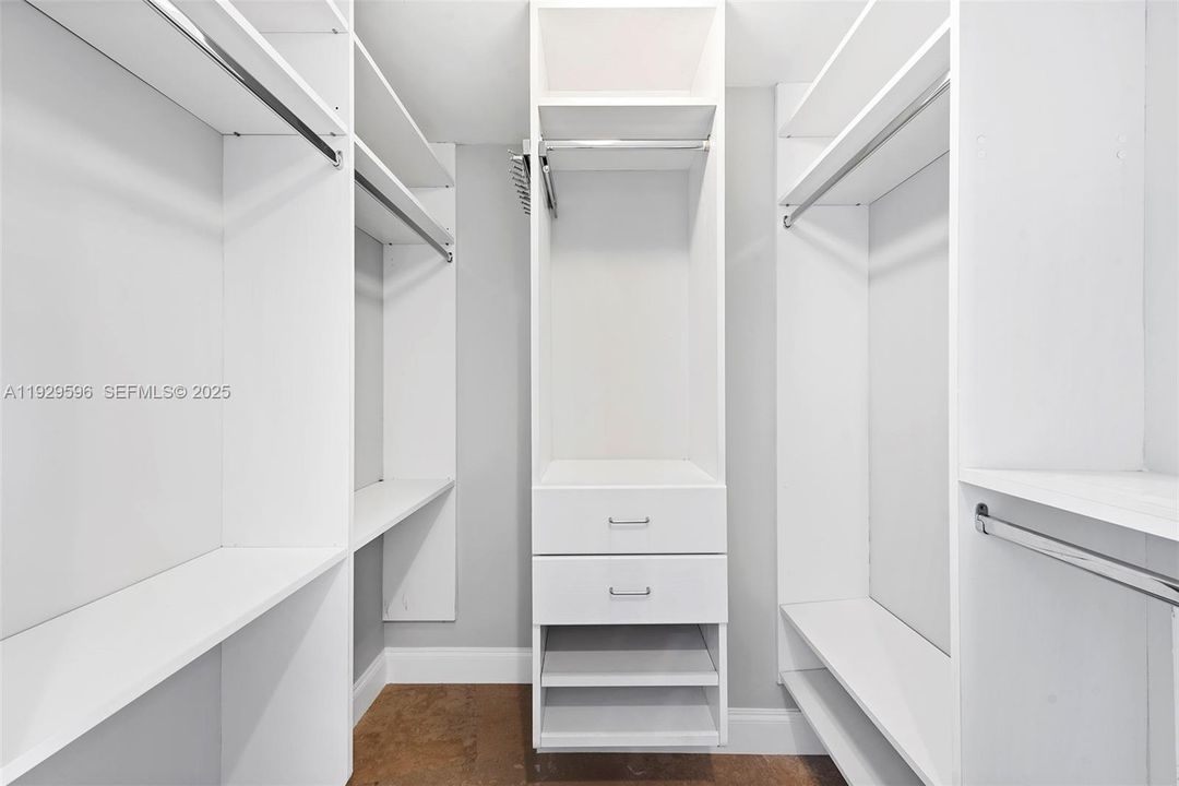 For Rent: $8,500 (2 beds, 2 baths, 1400 Square Feet)