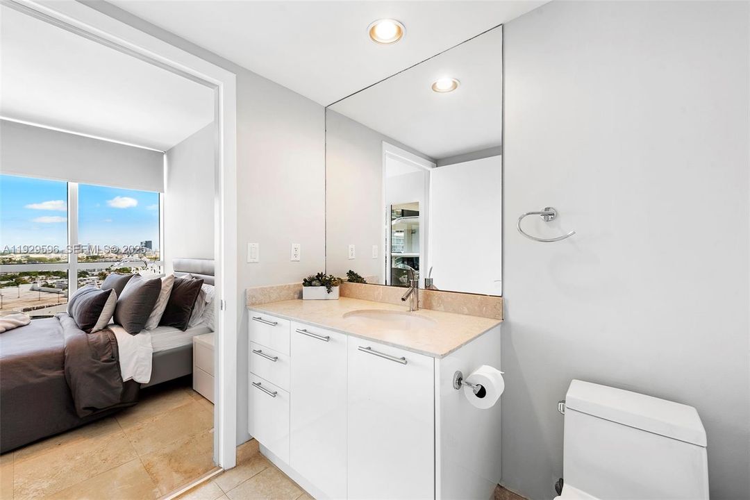 For Rent: $8,500 (2 beds, 2 baths, 1400 Square Feet)