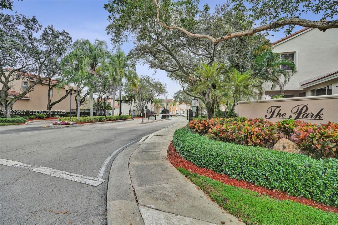 For Sale: $639,000 (3 beds, 2 baths, 1602 Square Feet)