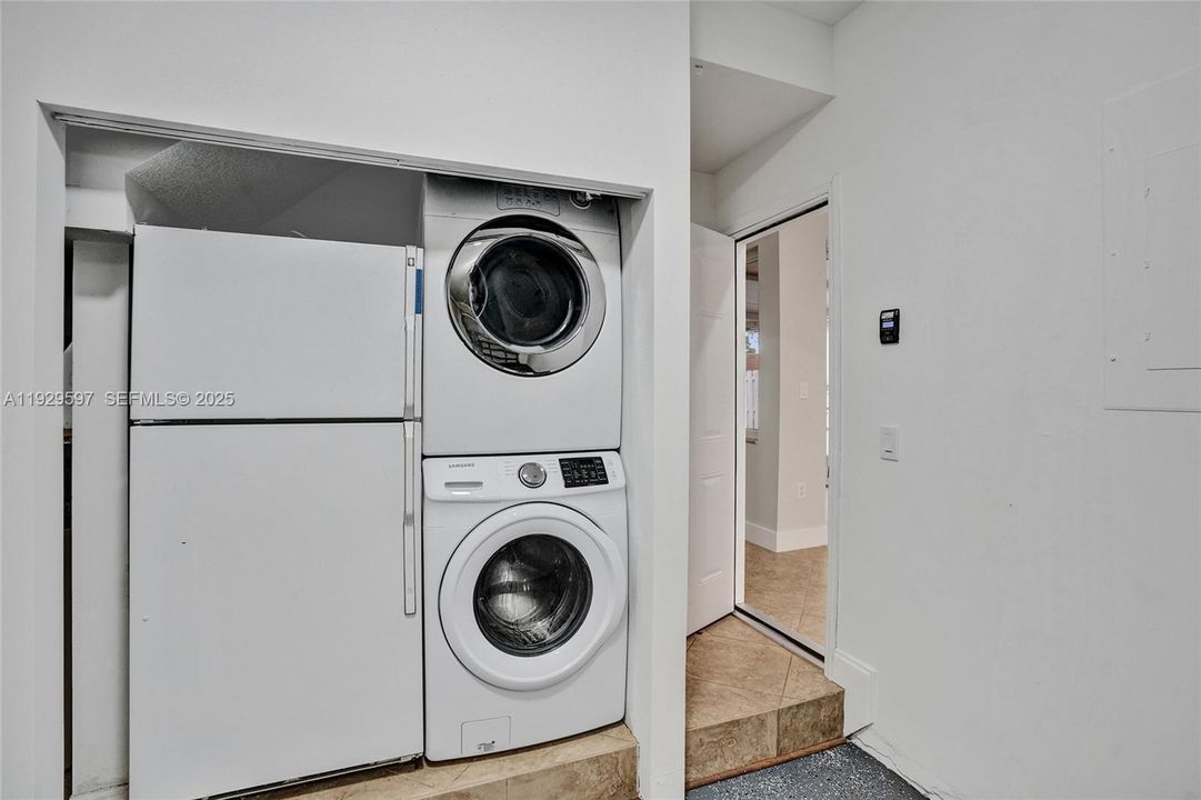 For Sale: $639,000 (3 beds, 2 baths, 1602 Square Feet)