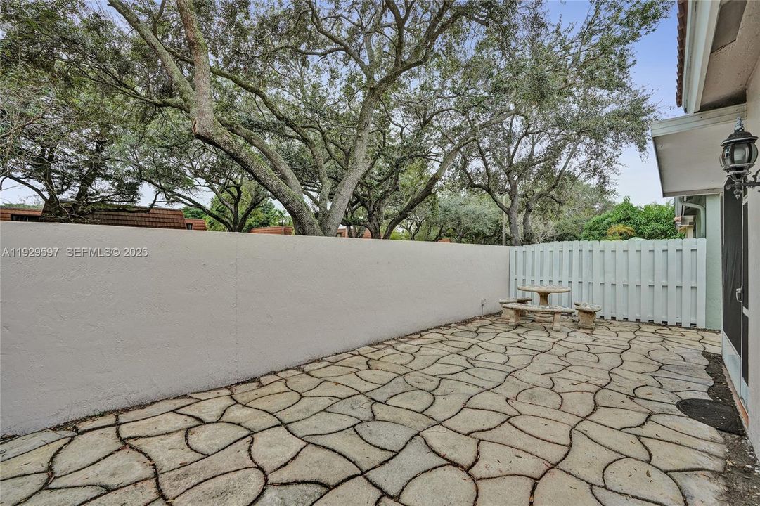 For Sale: $639,000 (3 beds, 2 baths, 1602 Square Feet)