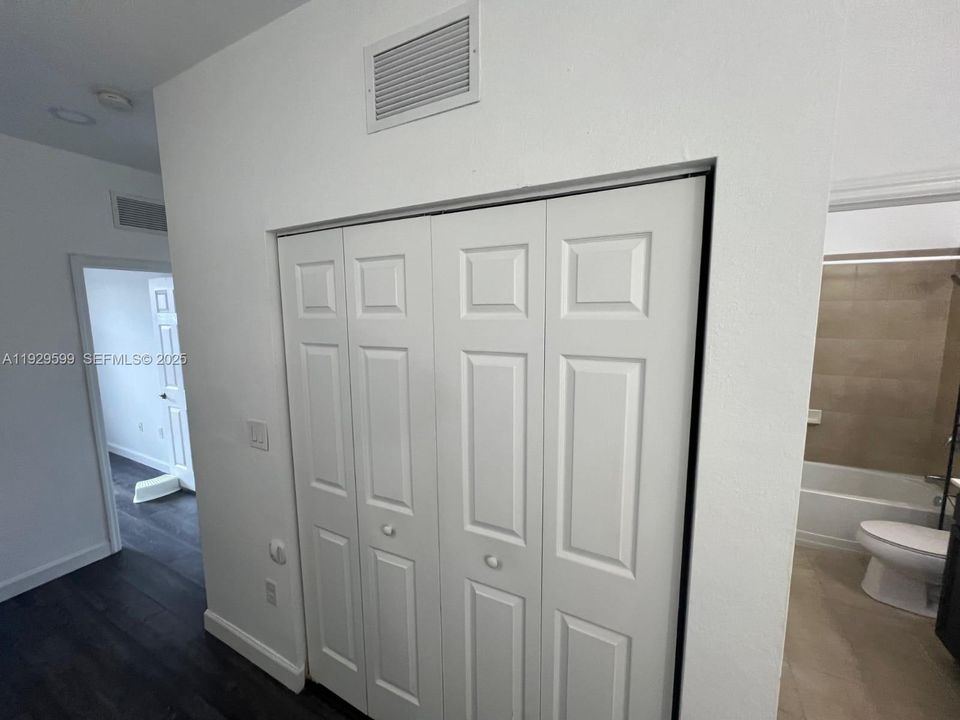 В аренду: $3,699 (3 спален, 2 ванн, 1592 Квадратных фут)