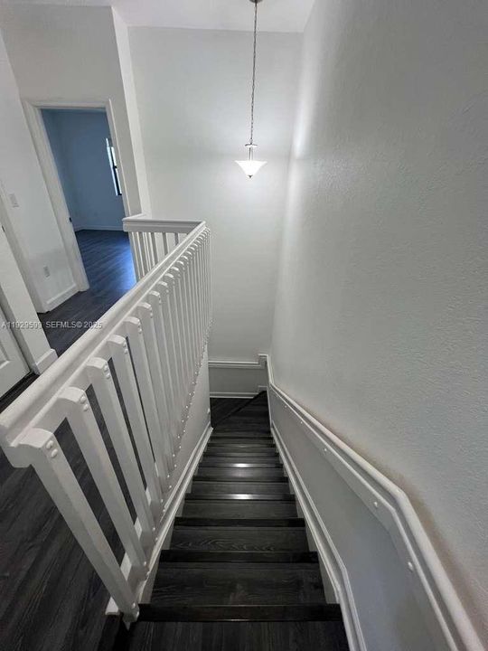 В аренду: $3,699 (3 спален, 2 ванн, 1592 Квадратных фут)