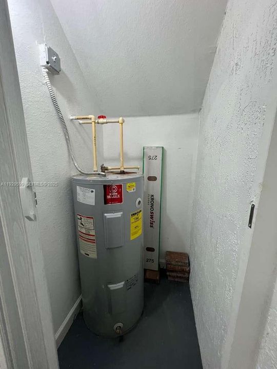 В аренду: $3,699 (3 спален, 2 ванн, 1592 Квадратных фут)