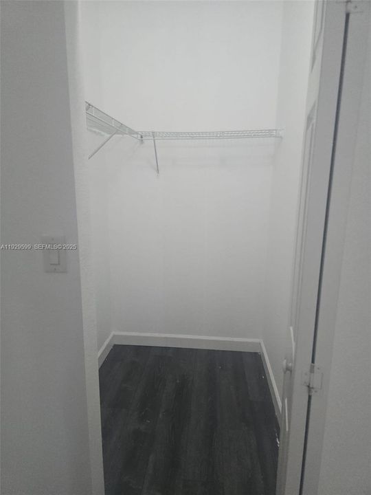 В аренду: $3,699 (3 спален, 2 ванн, 1592 Квадратных фут)