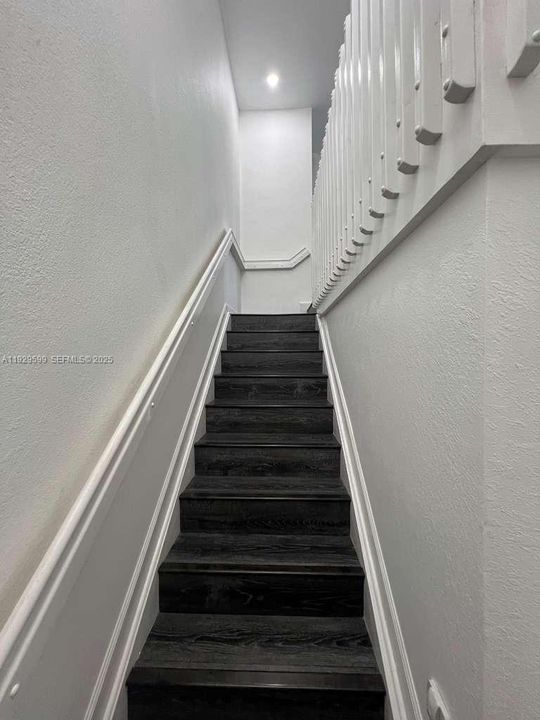 В аренду: $3,699 (3 спален, 2 ванн, 1592 Квадратных фут)