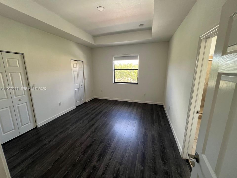 В аренду: $3,699 (3 спален, 2 ванн, 1592 Квадратных фут)