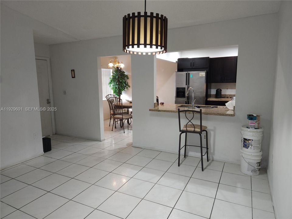 For Sale: $240,000 (2 beds, 2 baths, 1060 Square Feet)