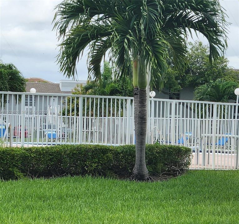 For Sale: $240,000 (2 beds, 2 baths, 1060 Square Feet)