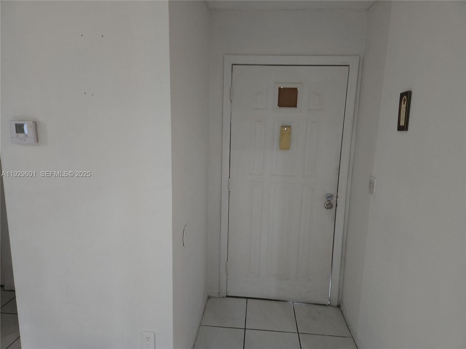For Sale: $240,000 (2 beds, 2 baths, 1060 Square Feet)