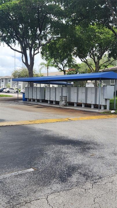 For Sale: $240,000 (2 beds, 2 baths, 1060 Square Feet)