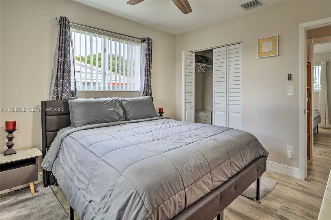 待售: $520,000 (3 贝兹, 1 浴室, 1248 平方英尺)