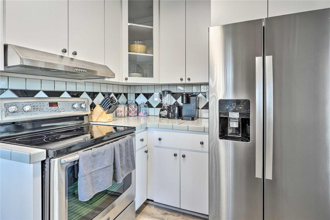 待售: $520,000 (3 贝兹, 1 浴室, 1248 平方英尺)