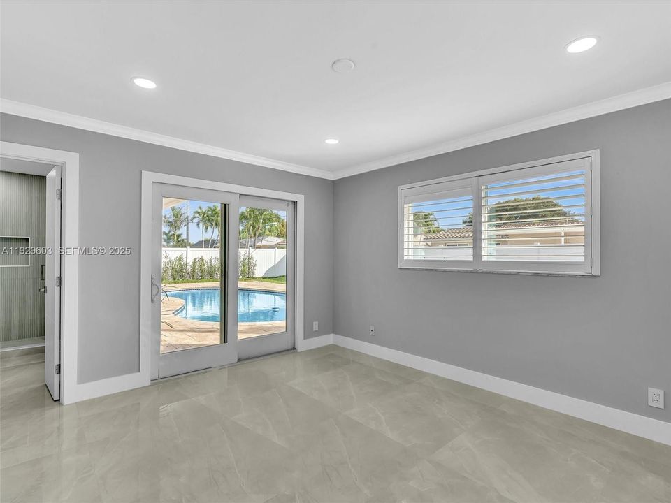 For Sale: $1,190,000 (3 beds, 2 baths, 1373 Square Feet)