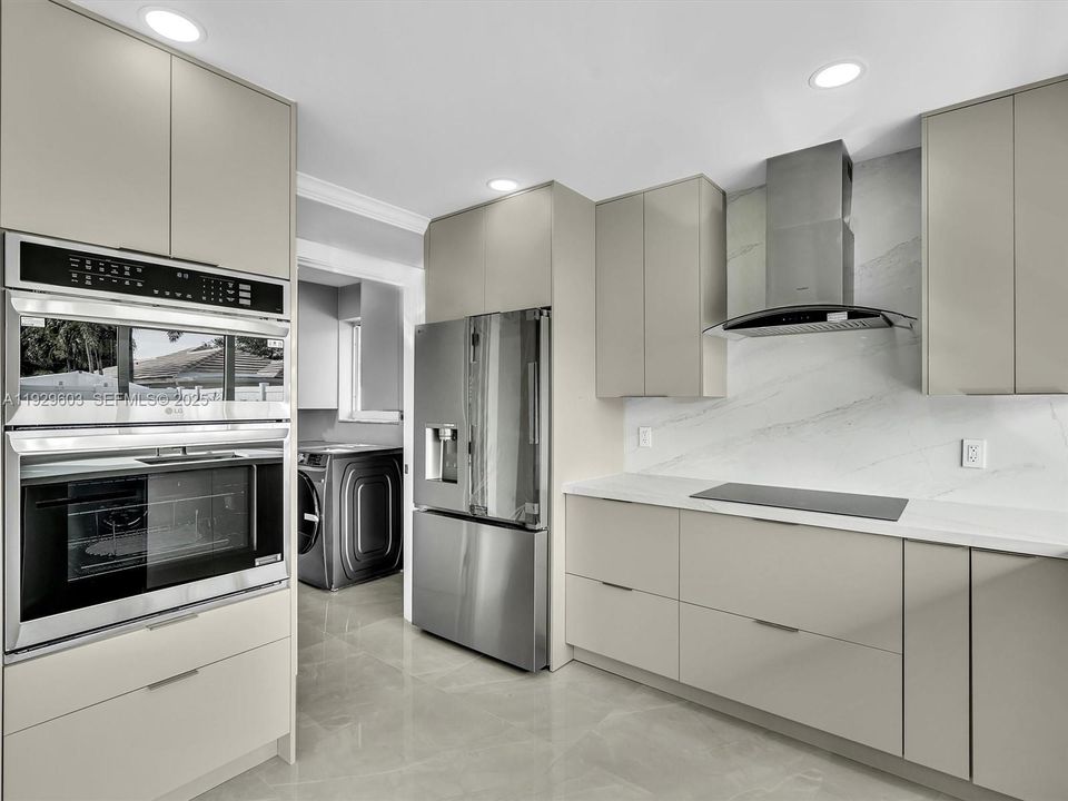 For Sale: $1,190,000 (3 beds, 2 baths, 1373 Square Feet)