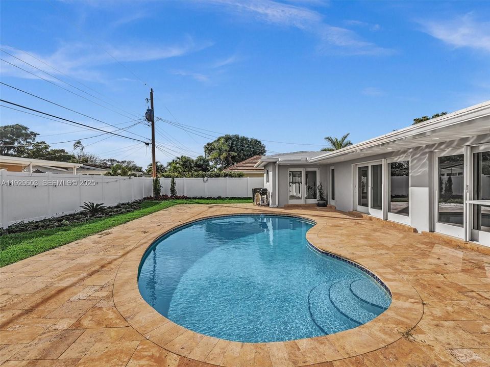 For Sale: $1,190,000 (3 beds, 2 baths, 1373 Square Feet)