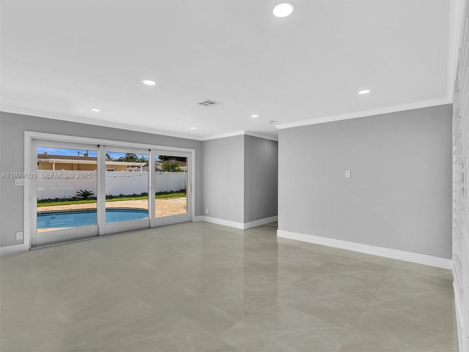 For Sale: $1,190,000 (3 beds, 2 baths, 1373 Square Feet)