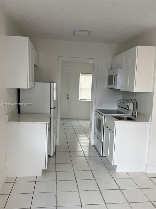 For Rent: $1,700 (1 beds, 1 baths, 0 Square Feet)