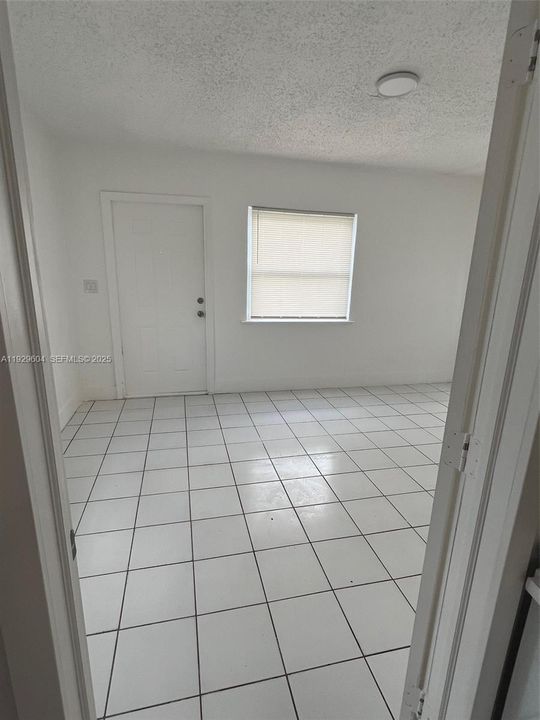 For Rent: $1,700 (1 beds, 1 baths, 0 Square Feet)