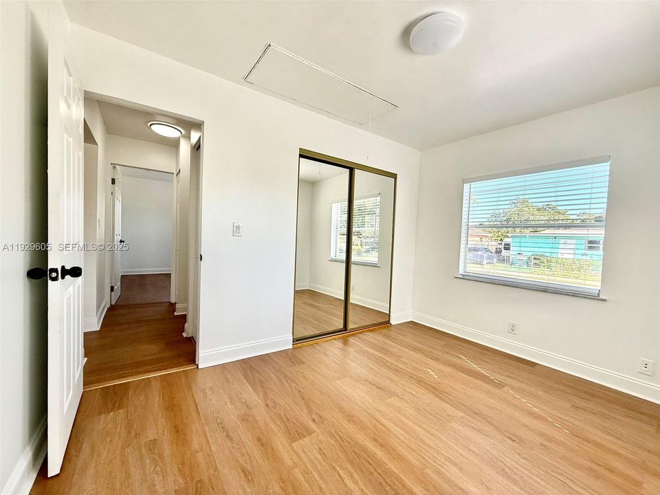 В аренду: $2,400 (3 спален, 1 ванн, 839 Квадратных фут)