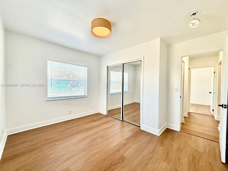 В аренду: $2,400 (3 спален, 1 ванн, 839 Квадратных фут)