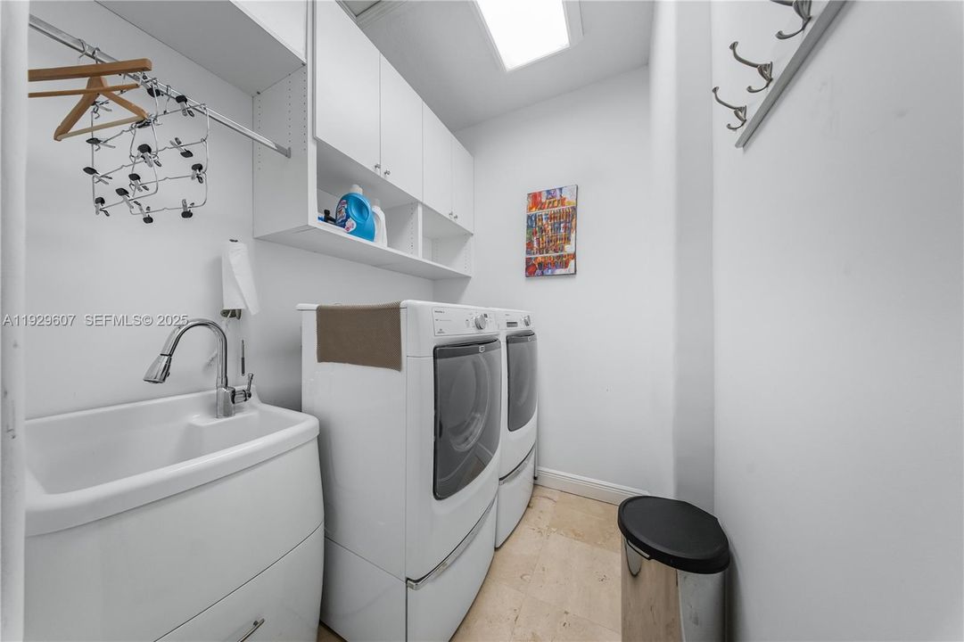 For Rent: $7,000 (4 beds, 3 baths, 2316 Square Feet)