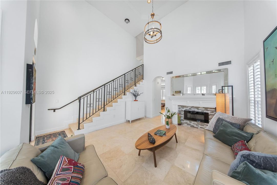 For Rent: $7,000 (4 beds, 3 baths, 2316 Square Feet)