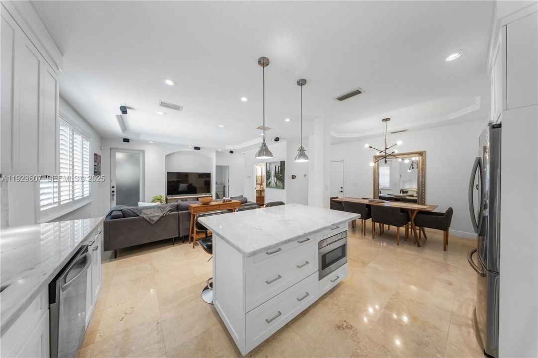 For Rent: $7,000 (4 beds, 3 baths, 2316 Square Feet)