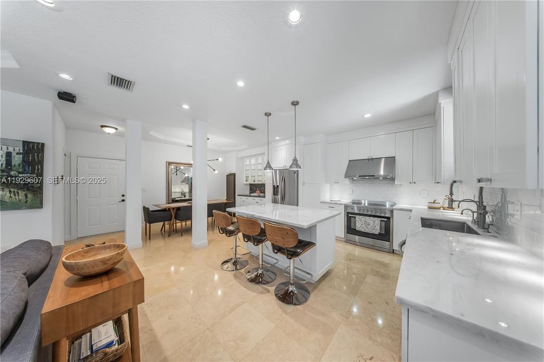 For Rent: $7,000 (4 beds, 3 baths, 2316 Square Feet)