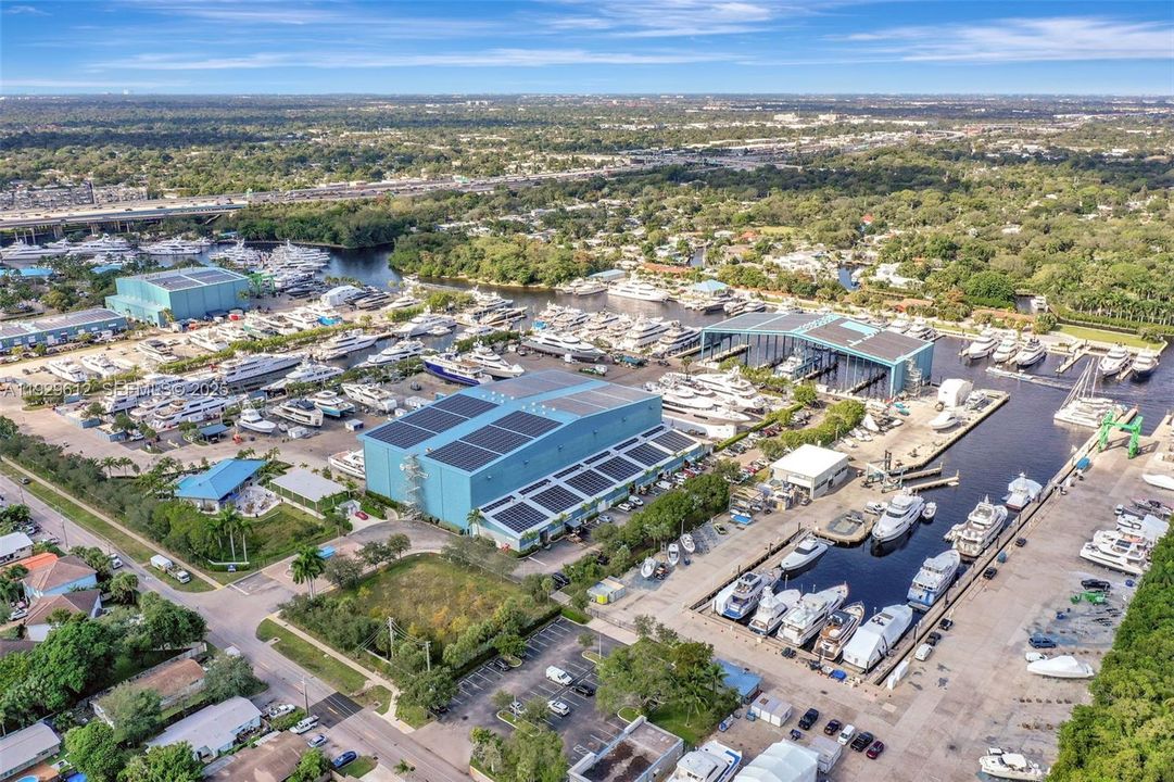 出租: $8,500 (4 贝兹, 3 浴室, 0 平方英尺)