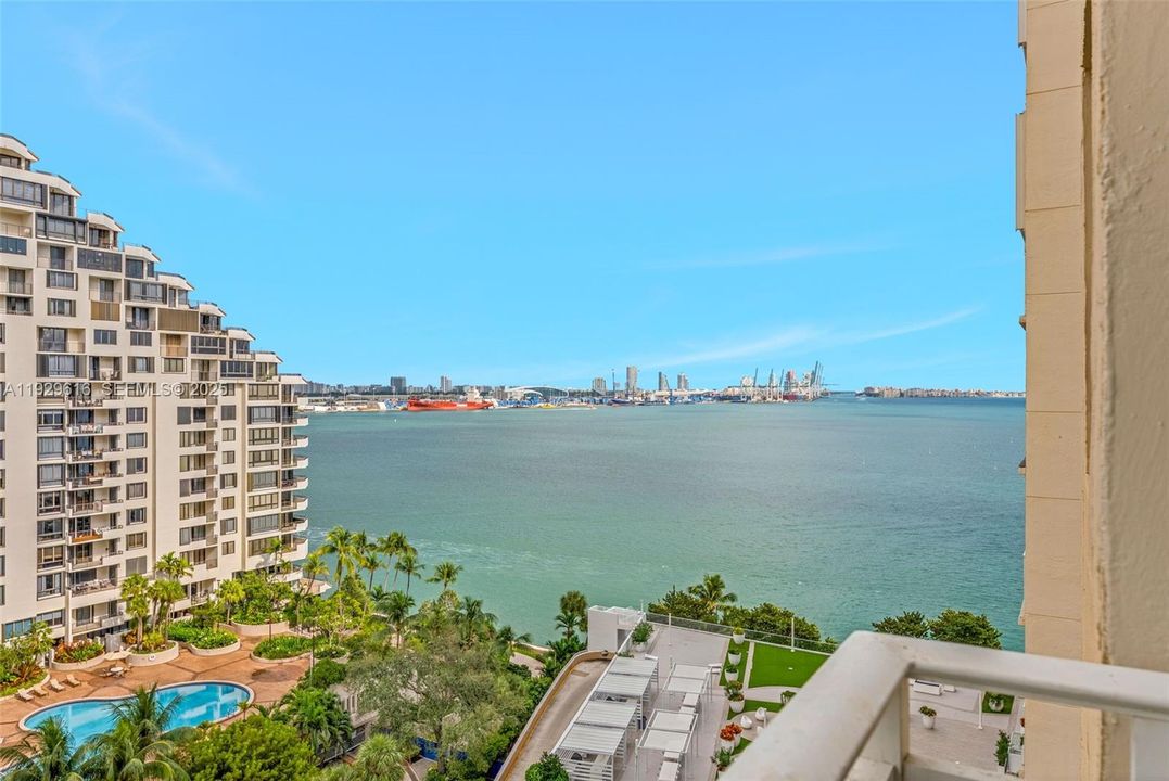 En Renta: $3,995 (2 camas, 2 baños, 1065 Pies cuadrados)