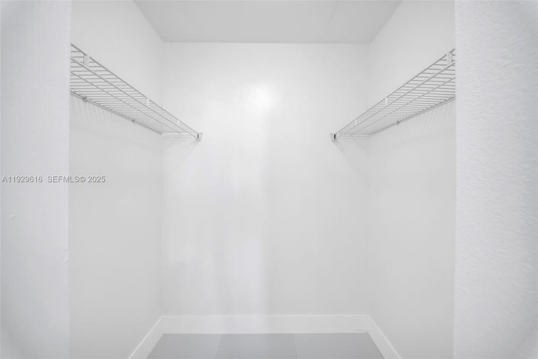 En Renta: $3,995 (2 camas, 2 baños, 1065 Pies cuadrados)