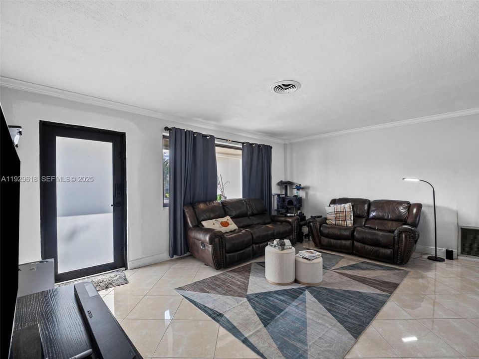 待售: $579,000 (3 贝兹, 2 浴室, 1473 平方英尺)