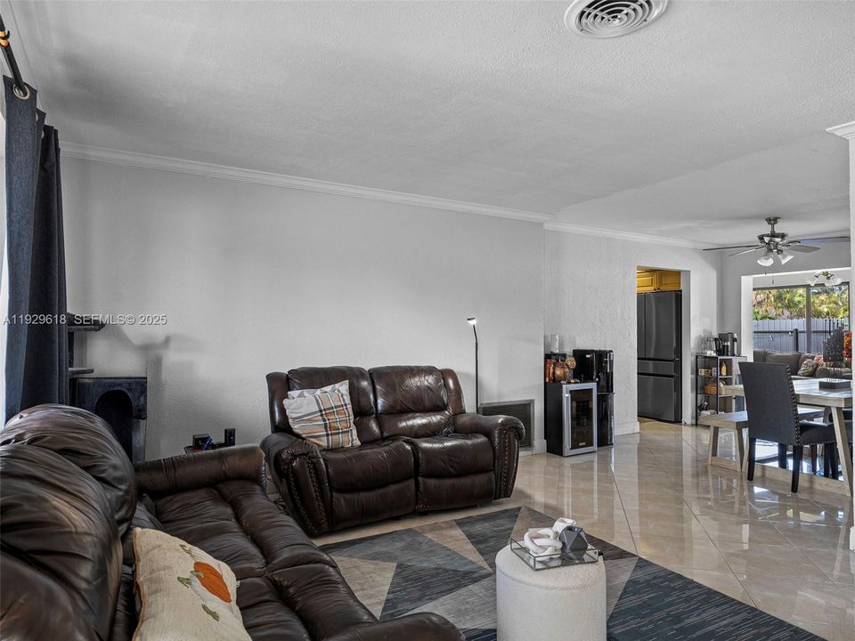 待售: $579,000 (3 贝兹, 2 浴室, 1473 平方英尺)