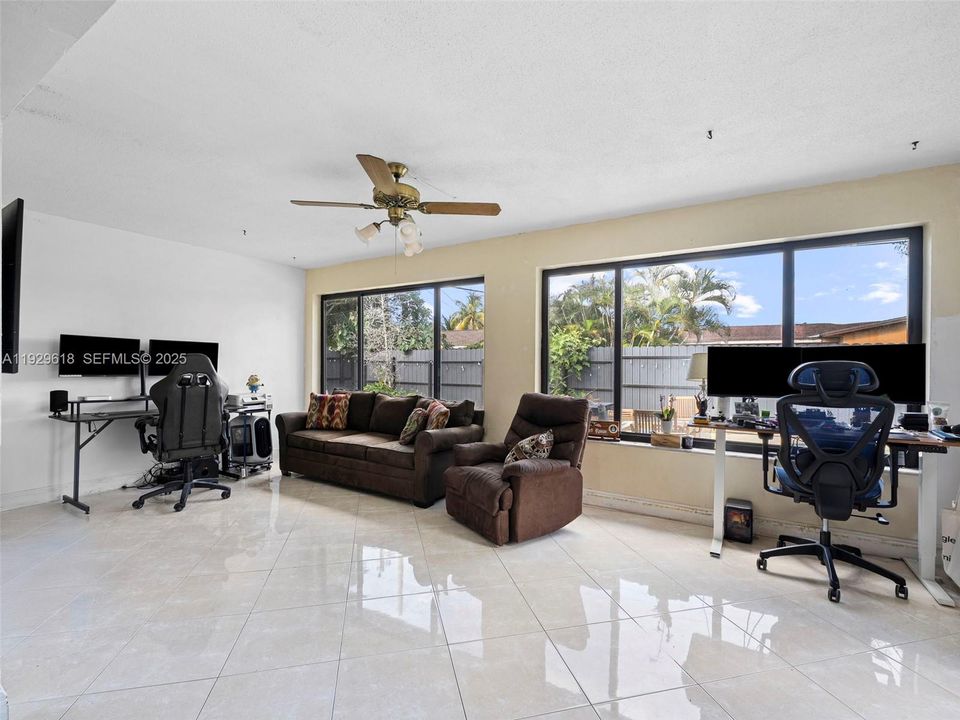 待售: $579,000 (3 贝兹, 2 浴室, 1473 平方英尺)