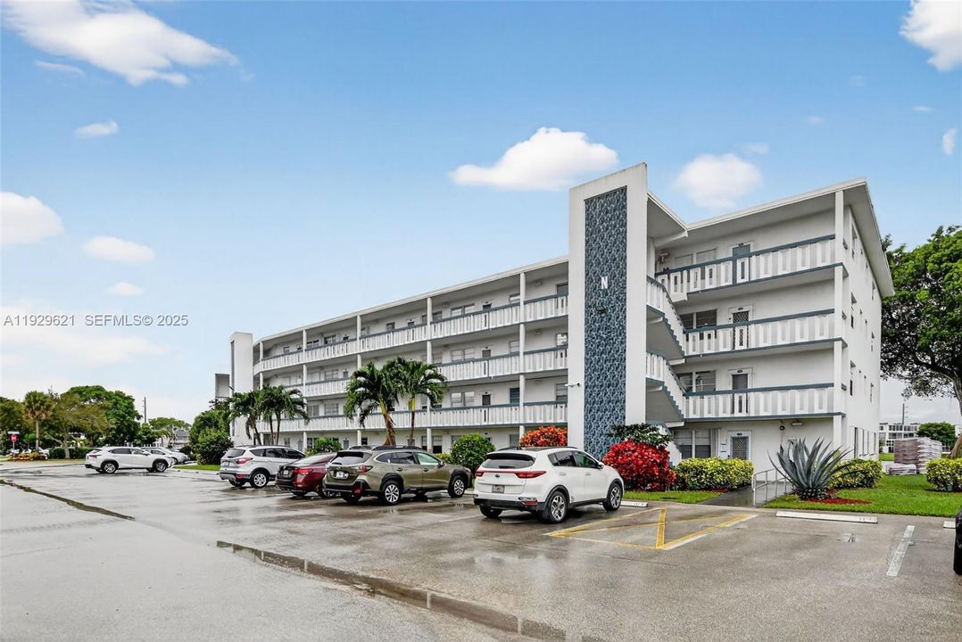 待售: $95,000 (1 贝兹, 1 浴室, 700 平方英尺)