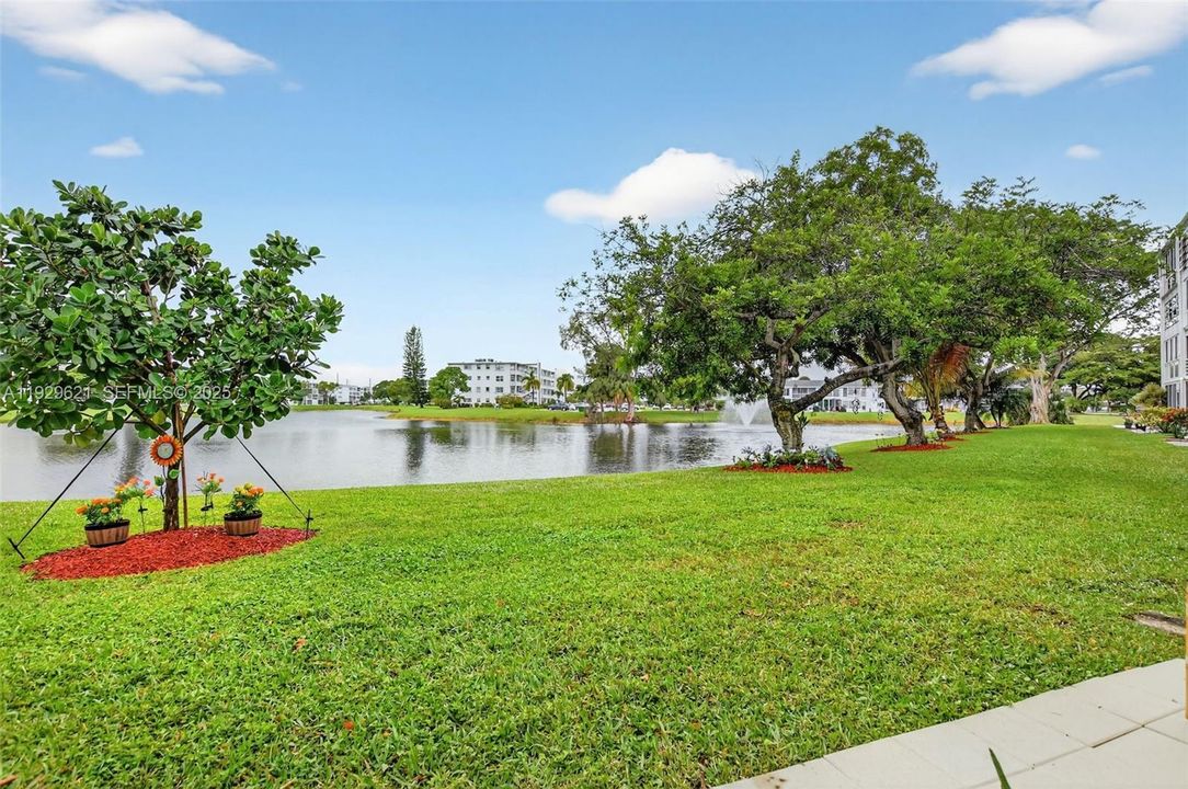 待售: $95,000 (1 贝兹, 1 浴室, 700 平方英尺)