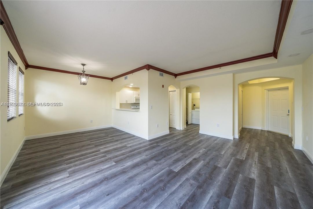 В аренду: $3,000 (3 спален, 2 ванн, 1364 Квадратных фут)