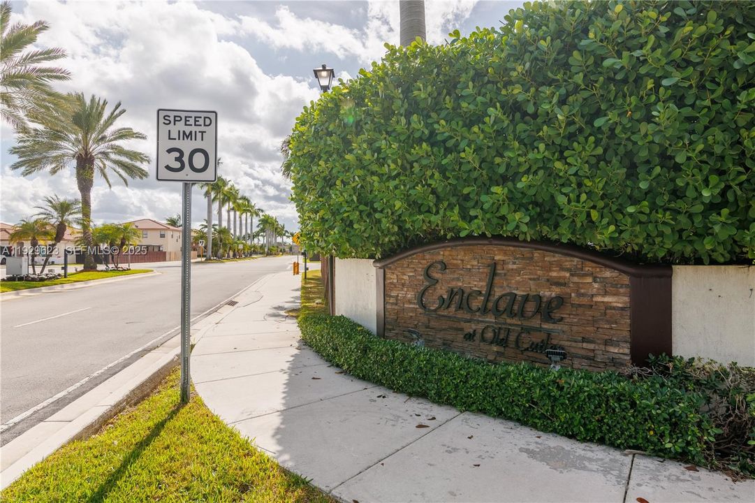 待售: $439,900 (3 贝兹, 2 浴室, 1335 平方英尺)