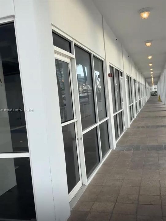 В аренду: $5,900 (0 спален, 0 ванн, 0 Квадратных фут)