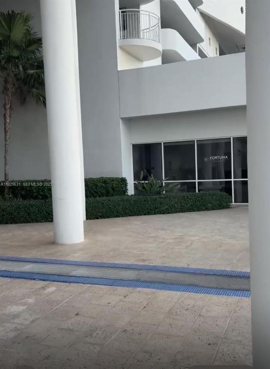 В аренду: $5,900 (0 спален, 0 ванн, 0 Квадратных фут)