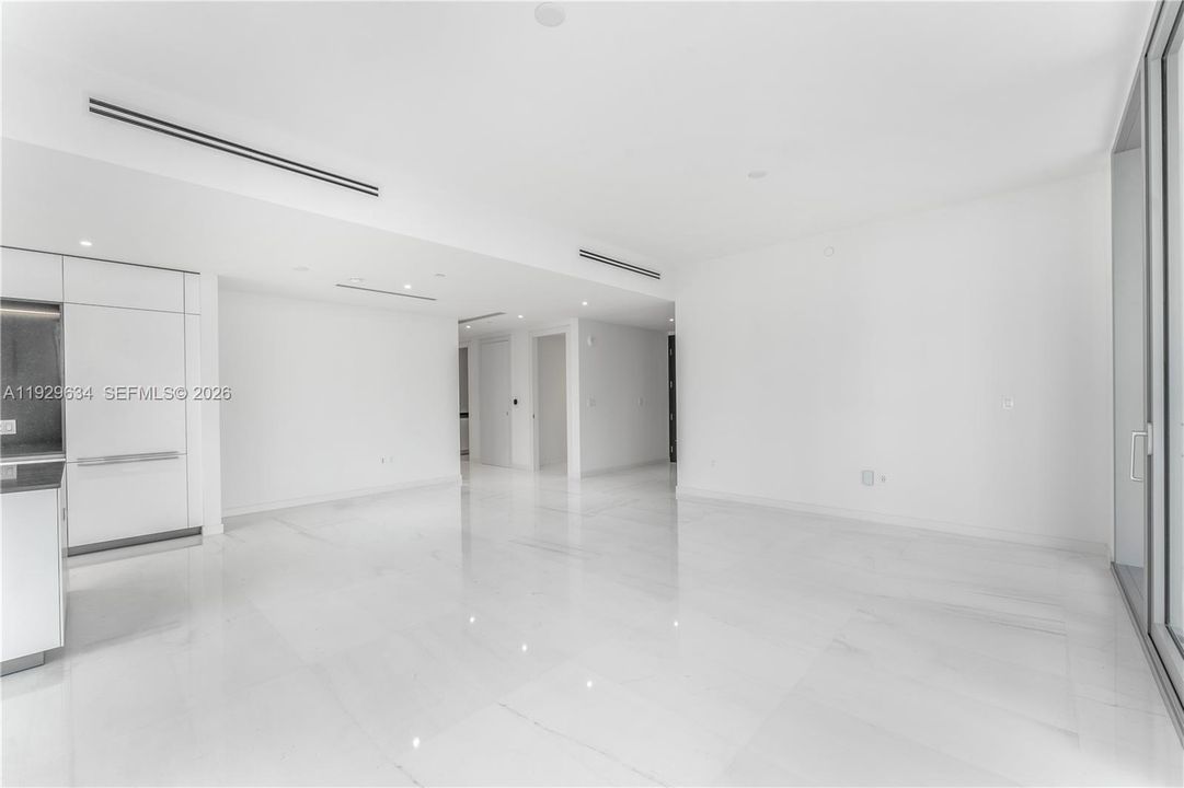 En Renta: $14,990 (3 camas, 2 baños, 2250 Pies cuadrados)