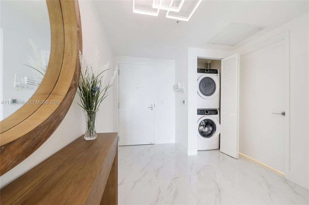 В аренду: $6,100 (2 спален, 3 ванн, 1524 Квадратных фут)