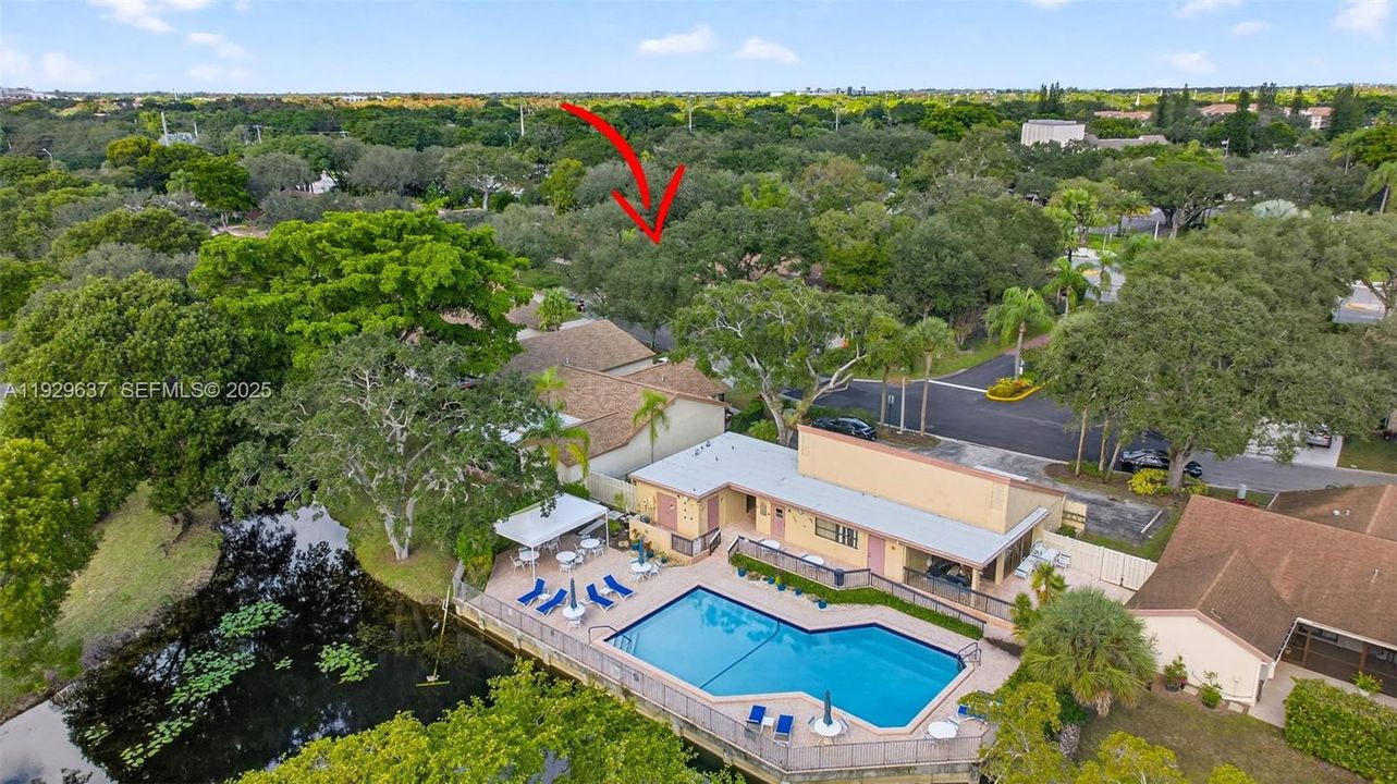 For Sale: $379,900 (2 beds, 2 baths, 1403 Square Feet)