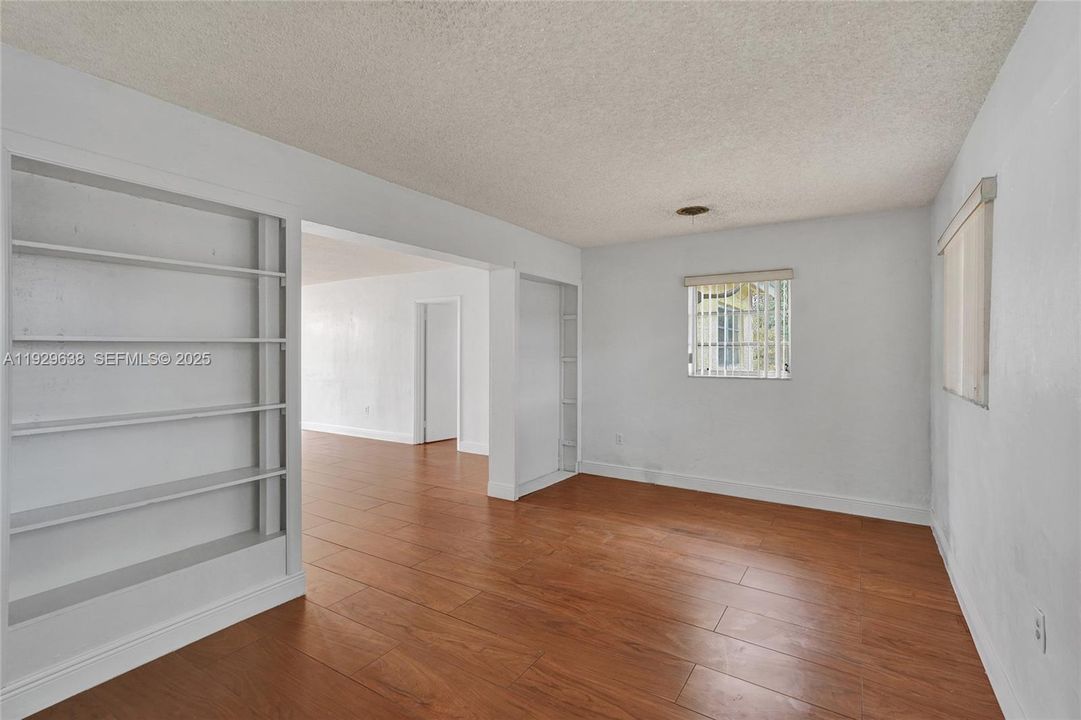 Vendido Recientemente: $525,000 (3 camas, 2 baños, 1671 Pies cuadrados)