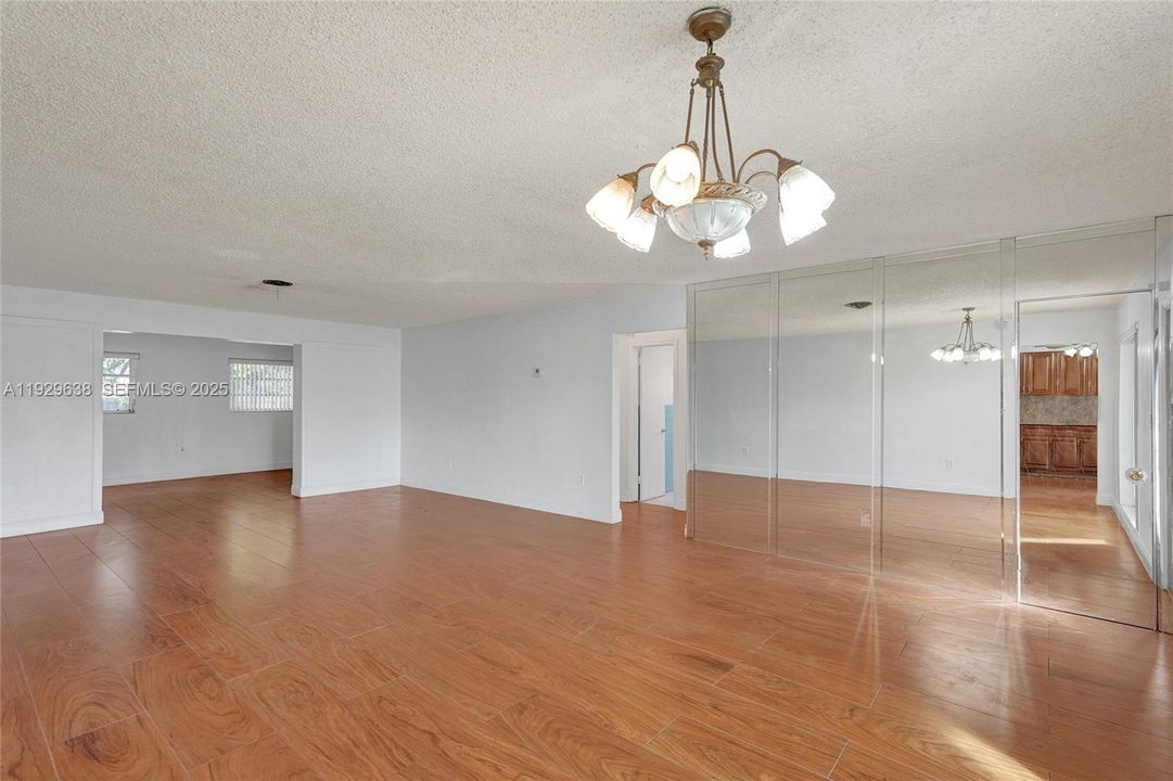 Vendido Recientemente: $525,000 (3 camas, 2 baños, 1671 Pies cuadrados)